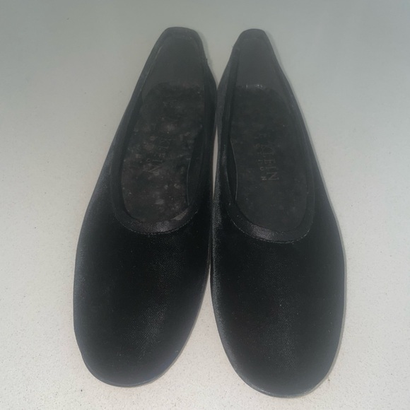 Anne Klein Collection black velvet flats size 8M - Picture 3 of 9
